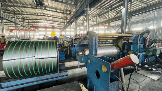 lamiera di acciaio automatica di 1800mm che fende linea alta velocità 30m/min