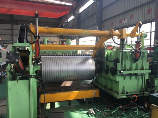 MA (0.4-2.0) X1300mm Linea di taglio a freddo CNC con durata utile di progettazione delle apparecchiature superiore a 20 anni