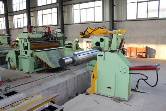 L'acciaio di alta tensione di mA (0,3 - 3) X1600mm spoglia lo spessore tagliente personalizzabile della macchina di taglio