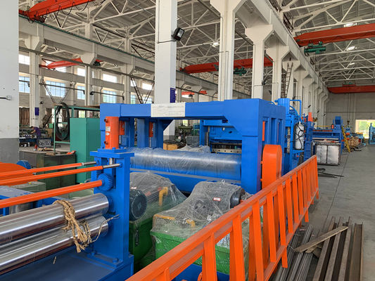 Strato di mA (4-16) ×2200mm che fende linea usata per laminare a freddo materiale, accuratezza di taglio ad alta velocità meno di 0.05mm.